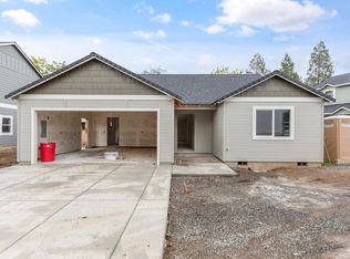 357 Dano Dr, Phoenix, OR 97535