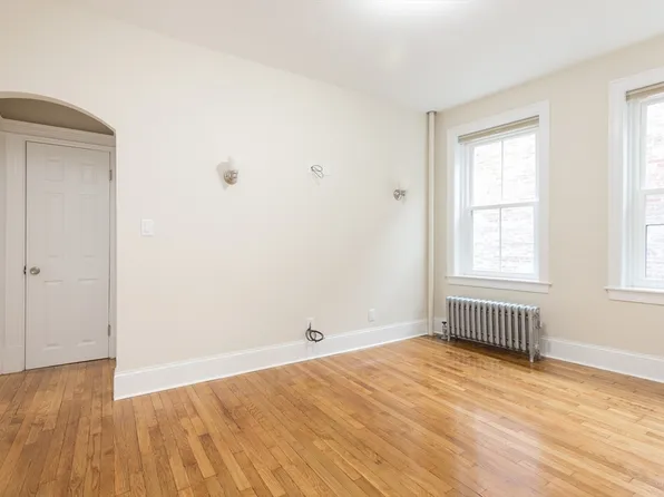 70 Phillips St APT 6, Boston, MA 02114