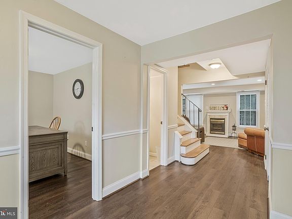 2nd image of 8117 Oaklake Ct