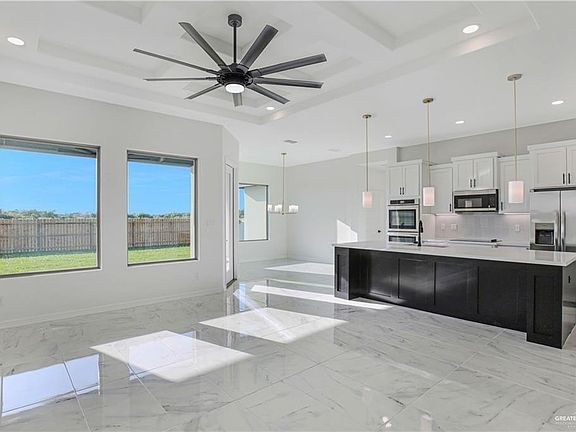 3rd image of 3025 N Adler Ave