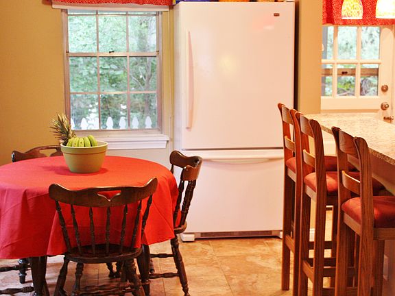 3rd image of 17633 Rose Hill Cir