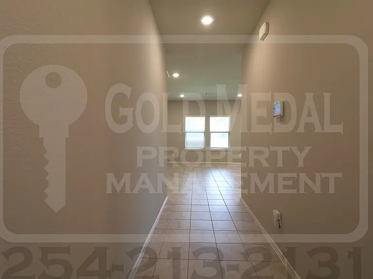 5004 Karen Green Dr — Photo 3
