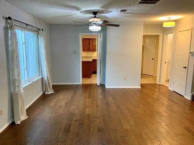 11502 Tanglebriar Trl — Photo 4