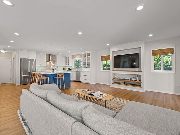 5th image of 5349 Kahalakua St