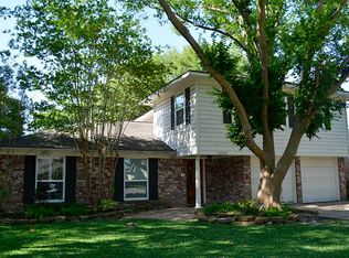 12919 Westleigh Dr, Houston, TX 77077
