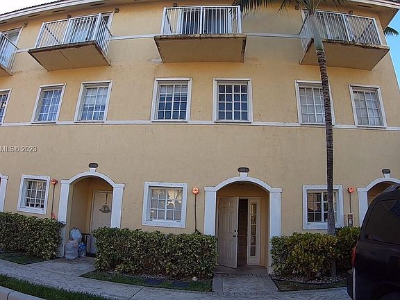 2nd image of 2064 NE 167th St APT 3-159