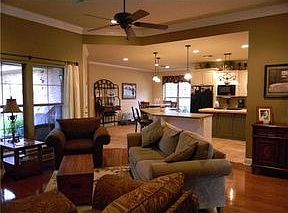 5th image of 4921 Willow Chase Dr