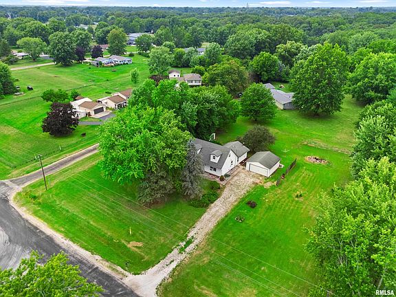 2nd image of 969 Eiker Dr