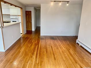 575 E Fulton St, Long Beach, NY 11561