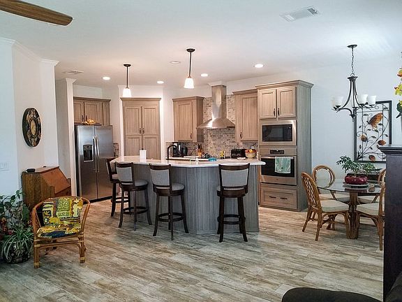 3rd image of 9078 Pinehaven Way