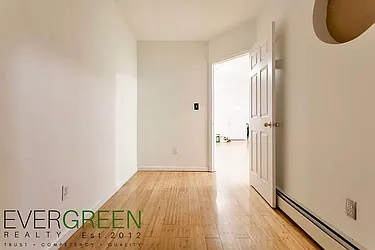 Rented by Safdie Realty Group