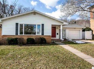 2433 Broadway St, Dubuque, IA 52001