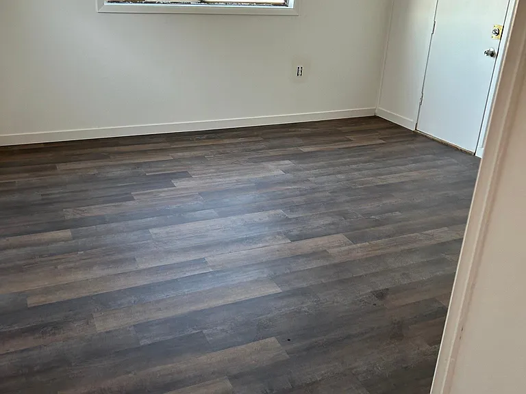 610 E 5th St #2 — Photo 4