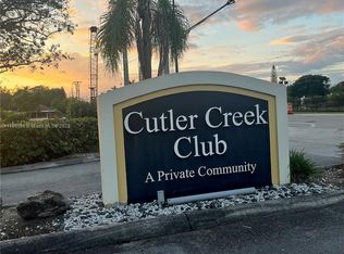 10363 SW 209th Ln, Cutler Bay, FL 33189