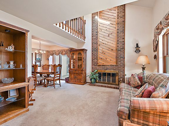 5th image of 9311 Waterford Ln #D-5