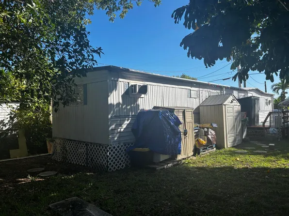 G24 Roberta St, Stock Island, FL 33040