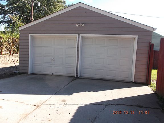 05 Detached 2 Car Garage 593