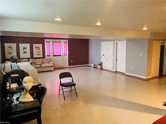 5th image of 2480 Deborah Dr