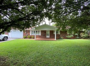 1201 N Cross St, Albany, KY 42602