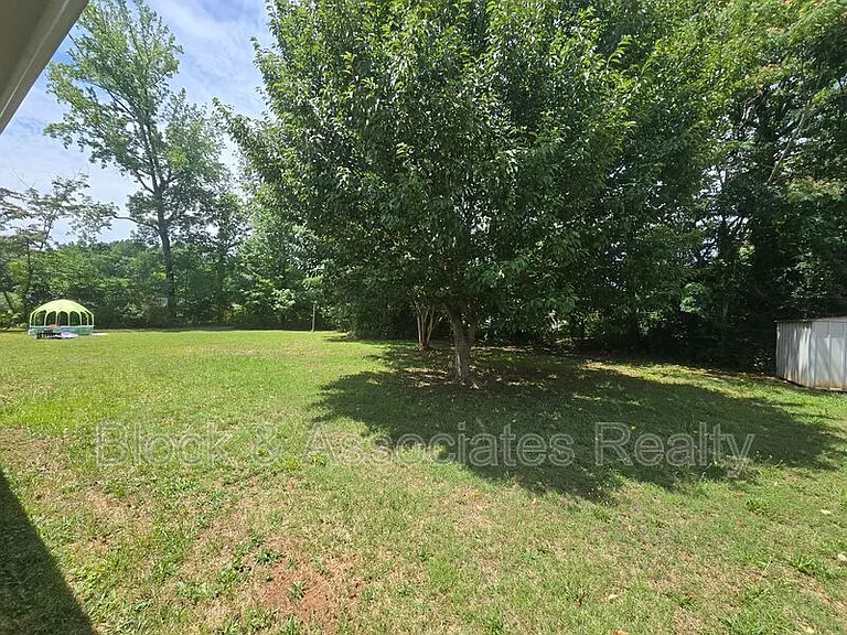 506 Eden Ter — Photo 11