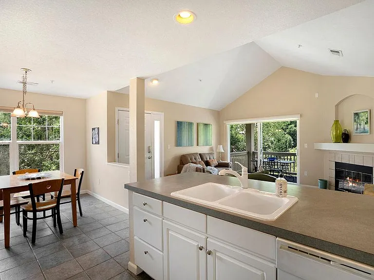5225 White Willow Dr #P220 — Photo 10