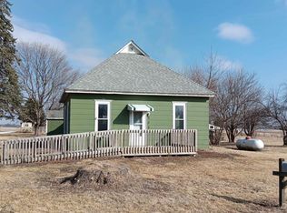 302 S High St, Delta, IA