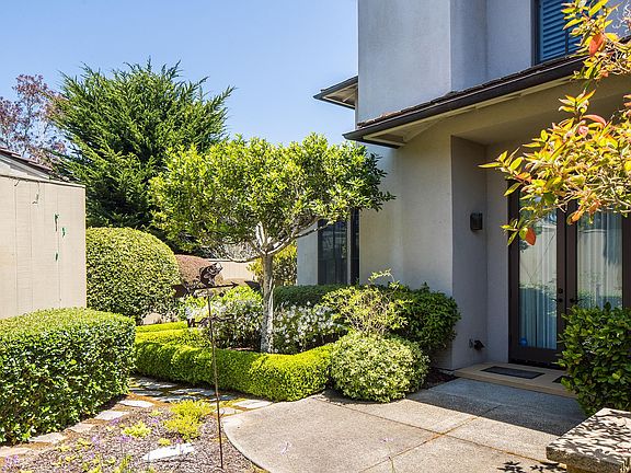 4th image of 61 Spanish Bay Cir #61