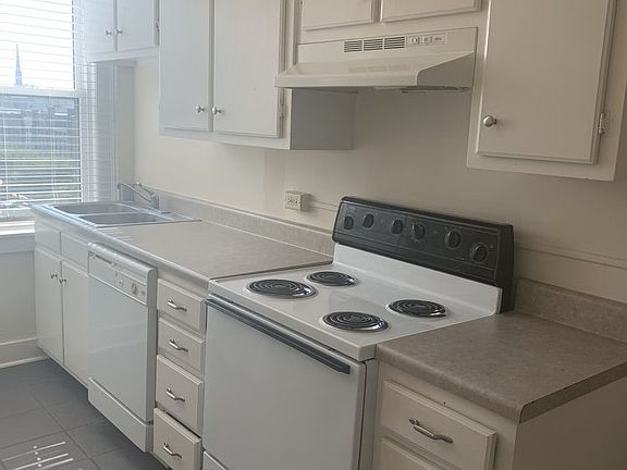 5th image of 200 Public Sq W APT 404