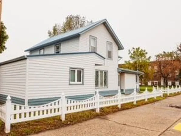 117 8th Ave N, Faulkton, SD 57438