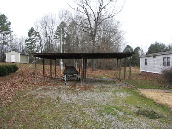5th image of 439 Holiday Shores Dr