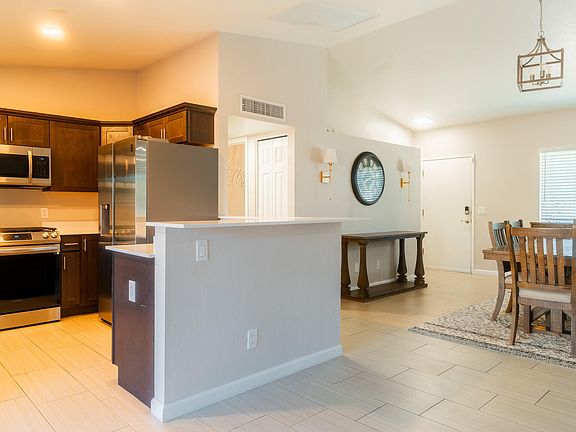 4th image of 3238 W Coriander Dr