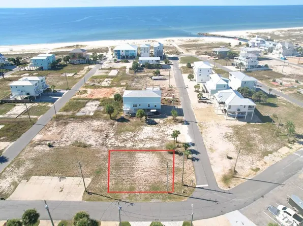 101 Circle Dr, Mexico Beach, FL 32456