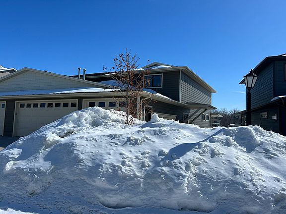 2nd image of 1325 Bayview Ct