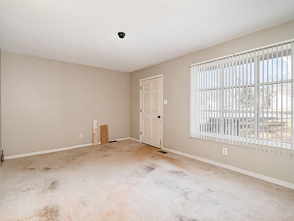 3rd image of 4316 Forestwood Dr