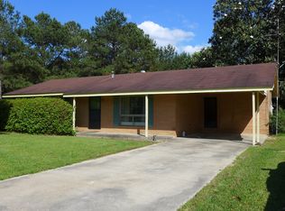 128 Cut Off Rd, Collins, MS 39428