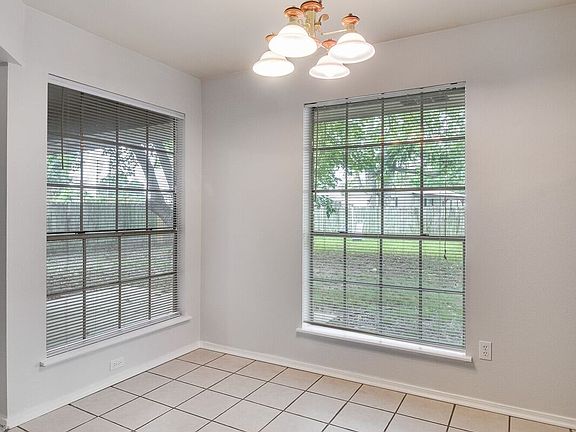 5th image of 4916 Longstreet Pl