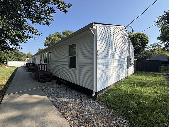 5th image of 511 Jackson St