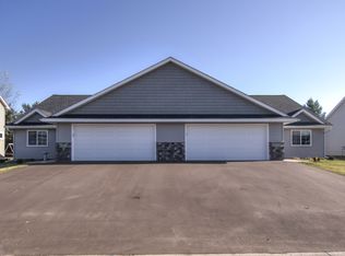 1594A Gunston Dr, New Richmond, WI 54017