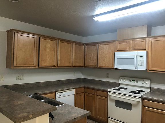 5th image of 1931 S 80th St