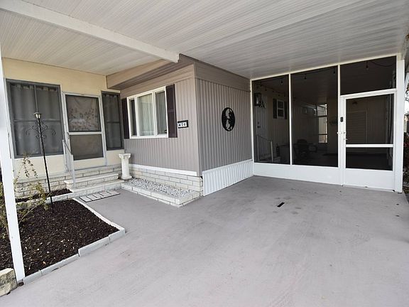 4th image of 476 Cardinal Ln