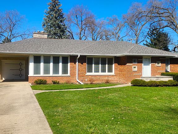 2nd image of 16W590 Red Oak Ave