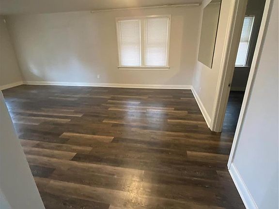 5th image of 3015 Kemp Dr