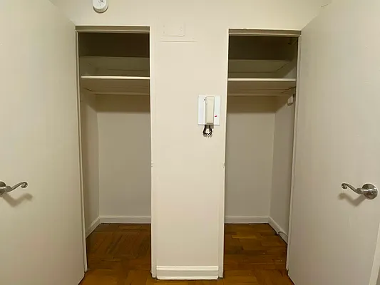 Rented by Queens Apartments Realty LLC | media 16