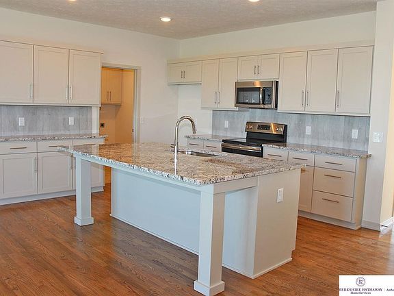 4th image of 5010 N 208th Ave