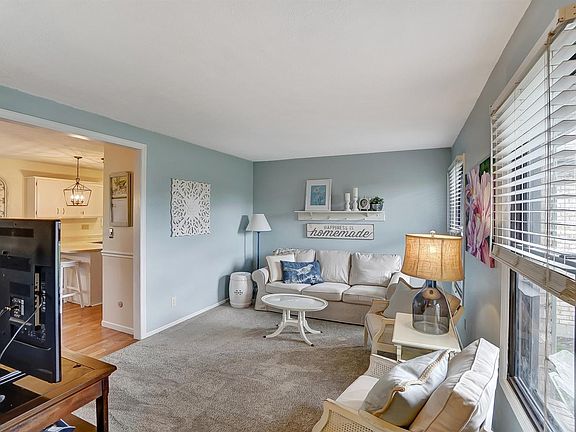 4th image of 4575 Sandra Lee Ln