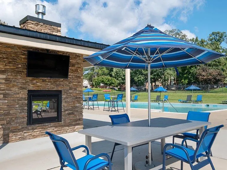 Skylark Pointe Apartment Homes — Photo 10