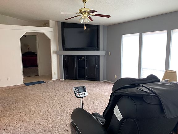 4th image of 52840 W Sunbake Ln