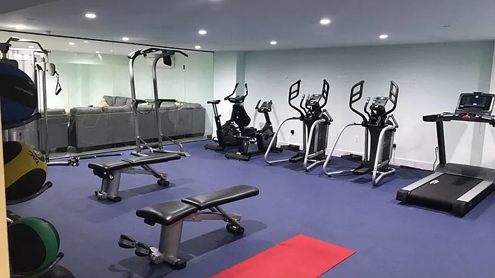 Rented by Nooklyn NYC LLC | media 24