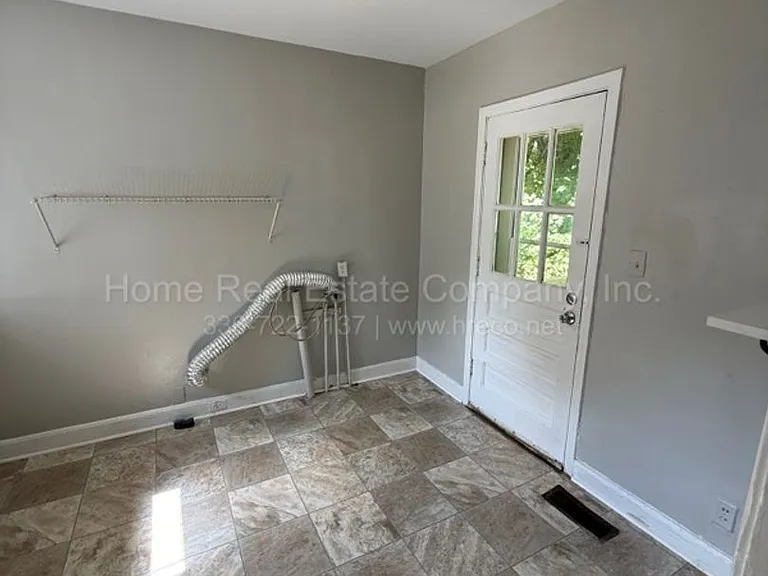 3137 Luther St — Photo 4