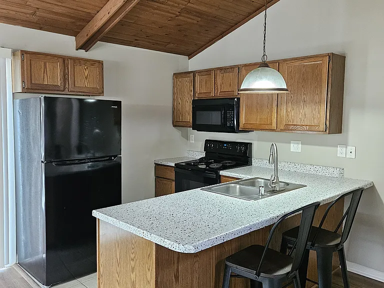842 Spring Meadows Dr — Photo 4